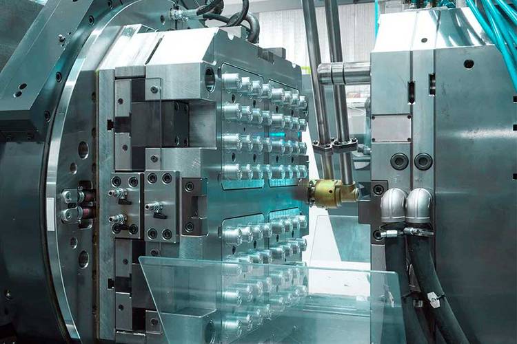 Injection Molds 101: Precision Engineering for Perfect Plastic Parts