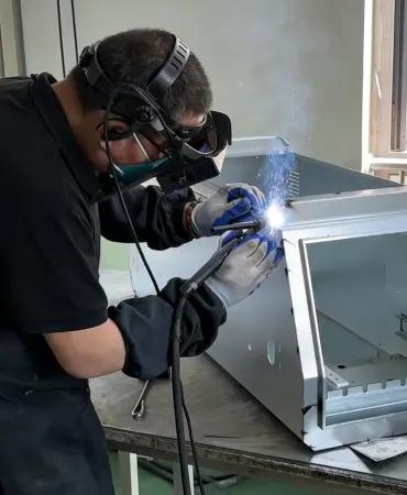 Welding & Assembly Station