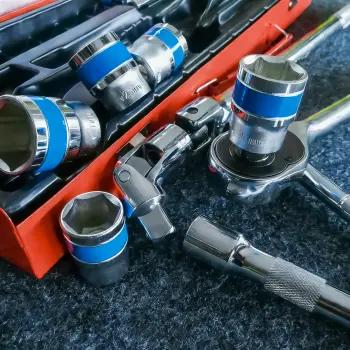 البطانات والأكمام