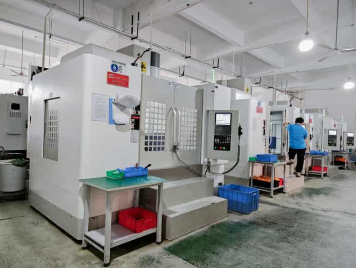 Oficina de máquinas de 5 eixos JS Precision